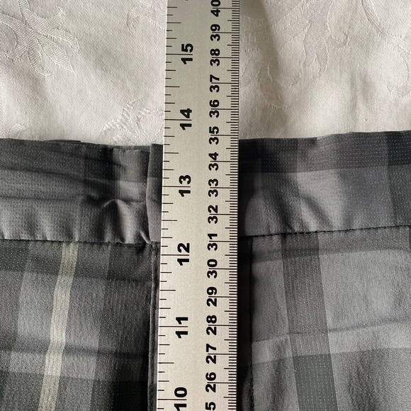 Chaps Golf Men's Gray Plaid Golf‎ Shorts Size 40 - Picture 9 of 12